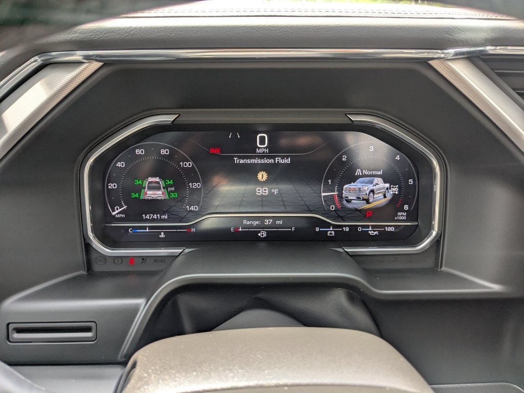 Used 2025 White Frost Tricoat GMC Denali image 16
