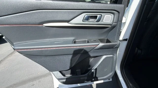 New 2026 Star White Metallic Tri-Coat Ford ST image 48
