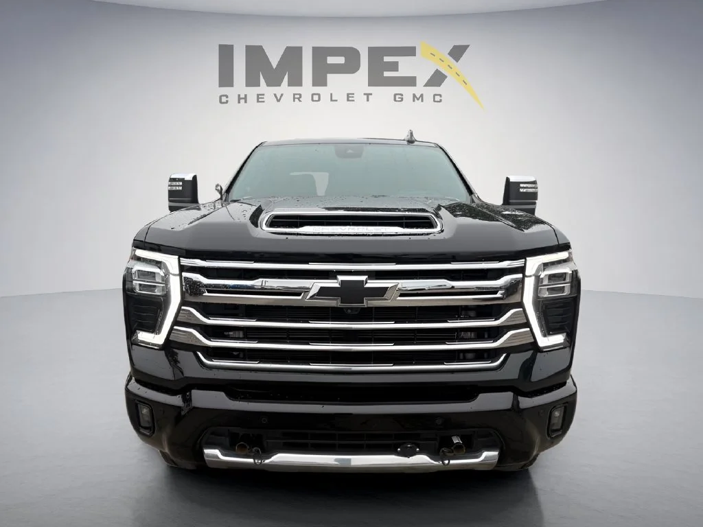 Used 2025 Black Chevrolet High Country image 8