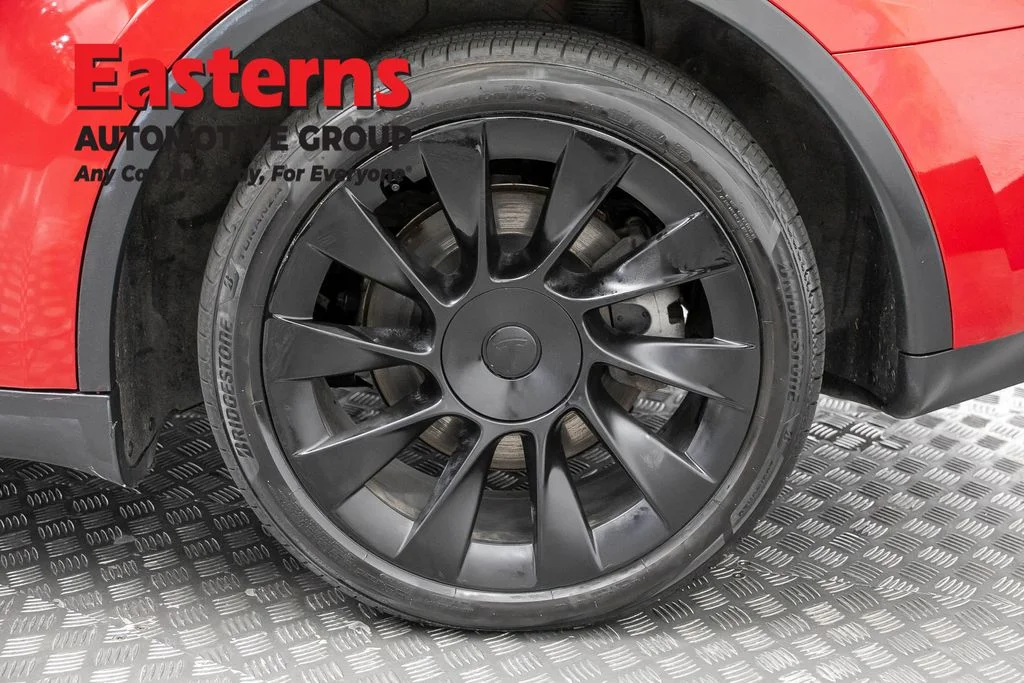 Used 2023 Red Tesla Long Range image 30