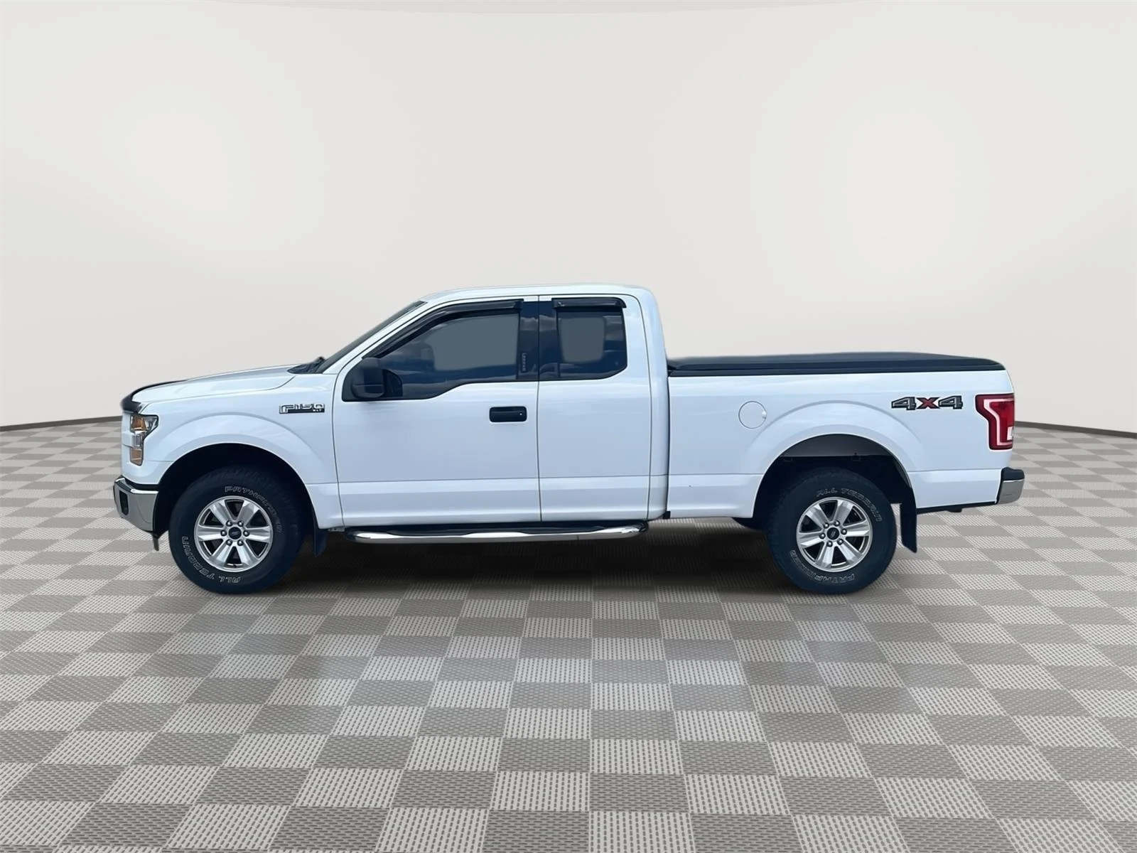 Used 2015 Oxford White Ford XLT image 6
