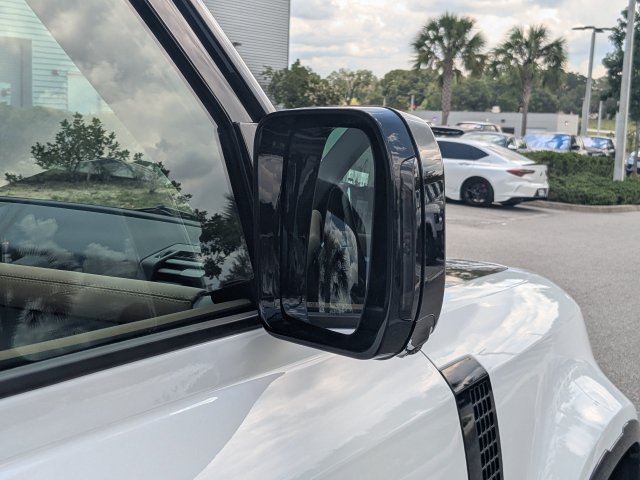 New 2026 Fuji White Land Rover X-Dynamic SE image 11
