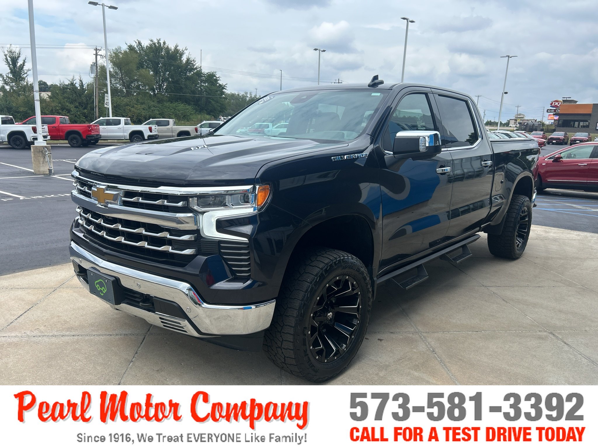 2023 Chevrolet Silverado 1500 LTZ - Photo 7