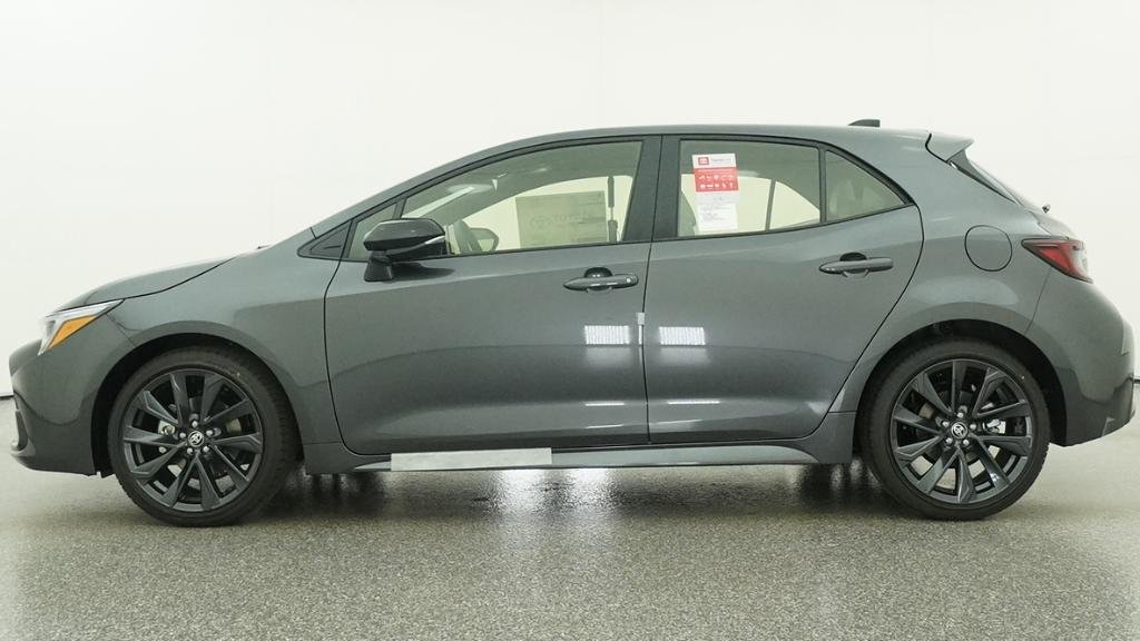 New 2026 Magnetic Gray Meta Toyota XSE image 34