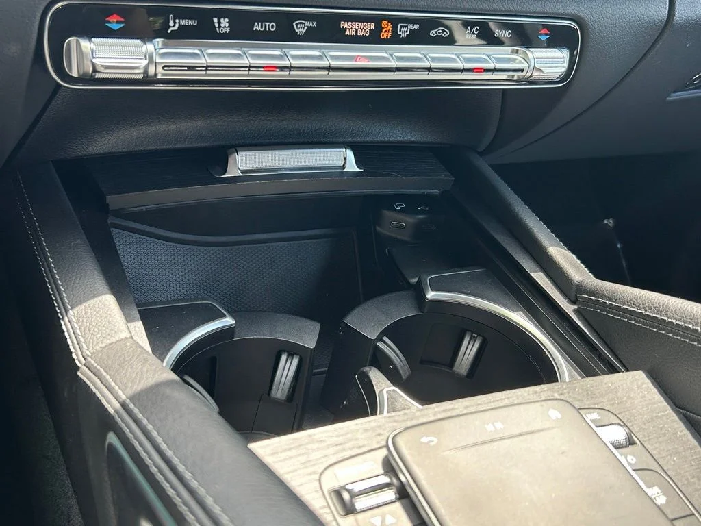 Used 2022 White Mercedes-Benz GLE 350 image 25