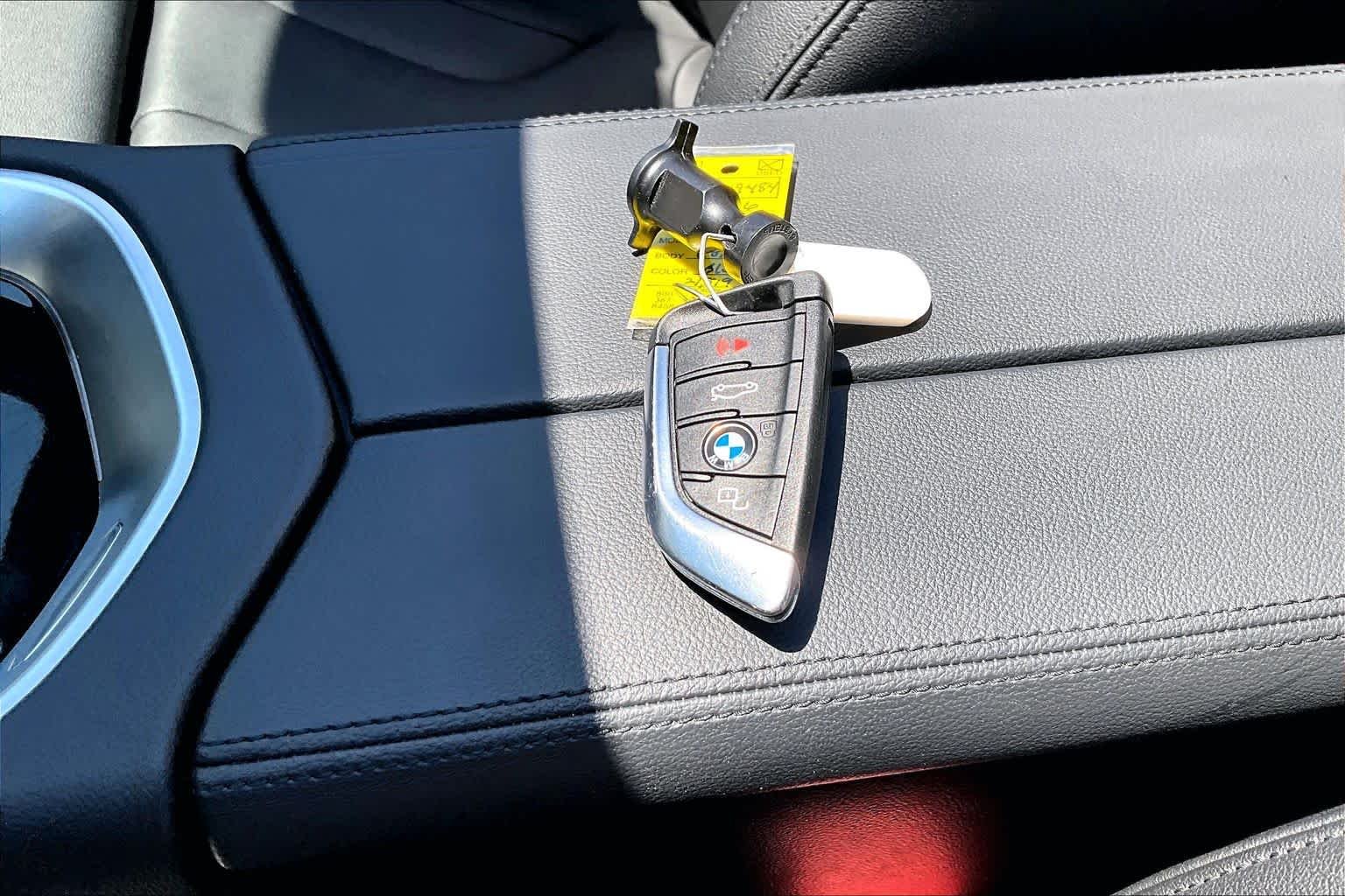 Certified Used 2026 Portimao Blue Metallic BMW sDrive30i image 15