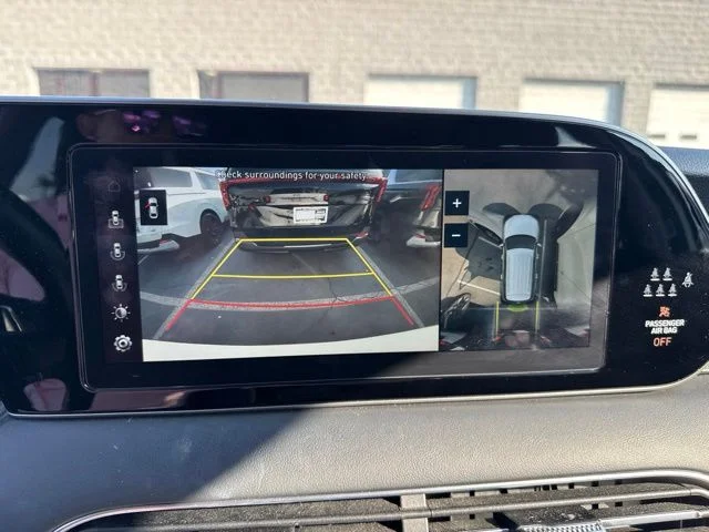 Used 2022 White Hyundai Limited image 13