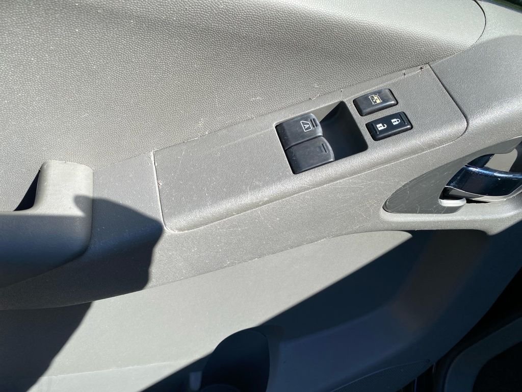 Used 2007 Black Nissan XE image 12