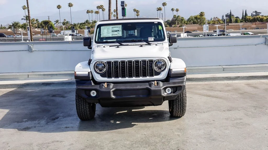 New 2026 White Jeep 85th Anniversary Edition image 3