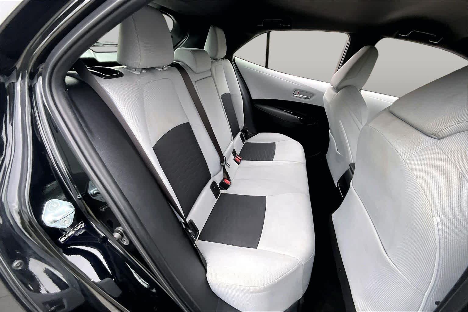 Used 2019 Midnight Black Metallic Toyota SE image 20