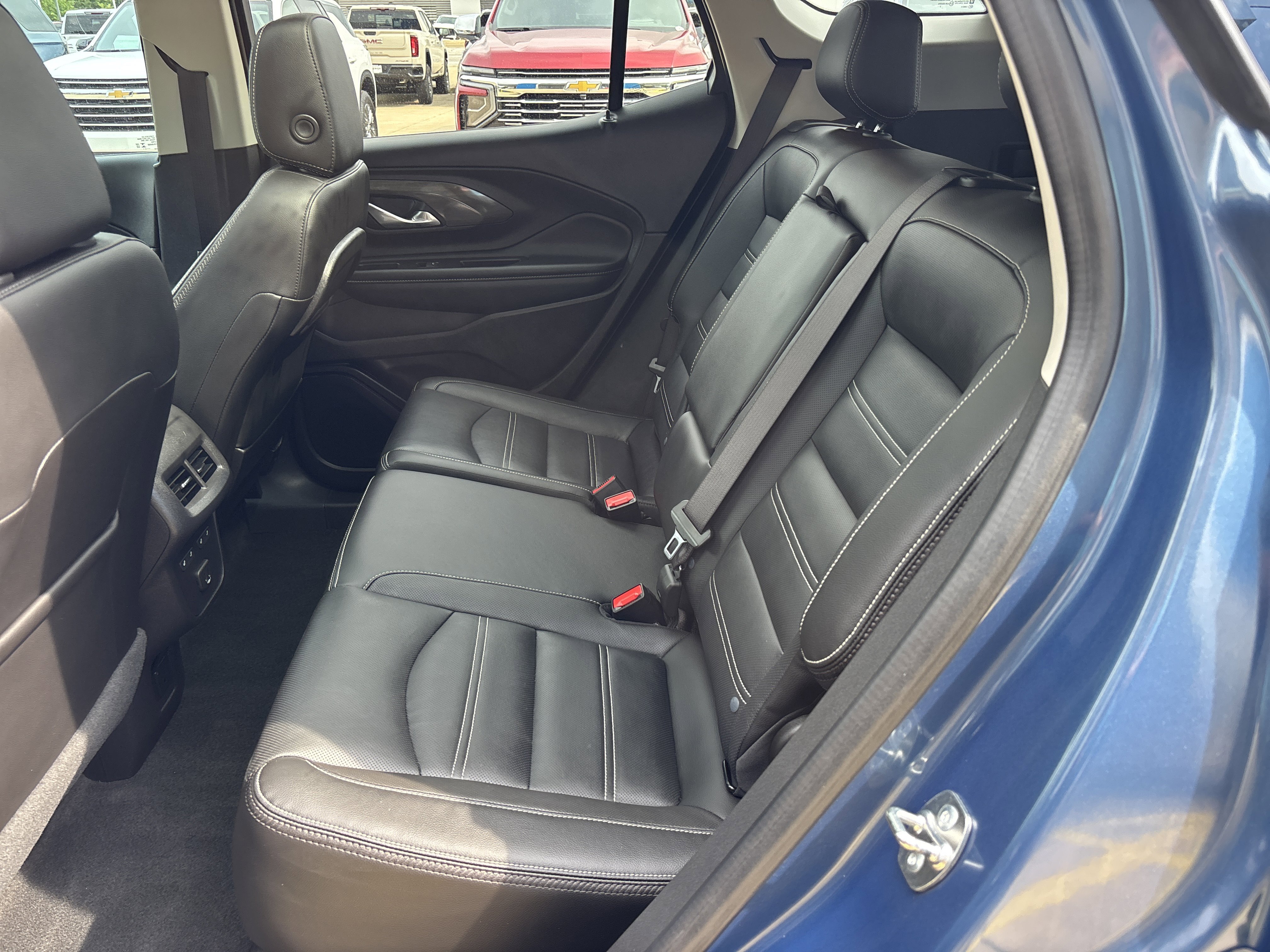 Used 2024 Downpour Metallic GMC Denali image 15