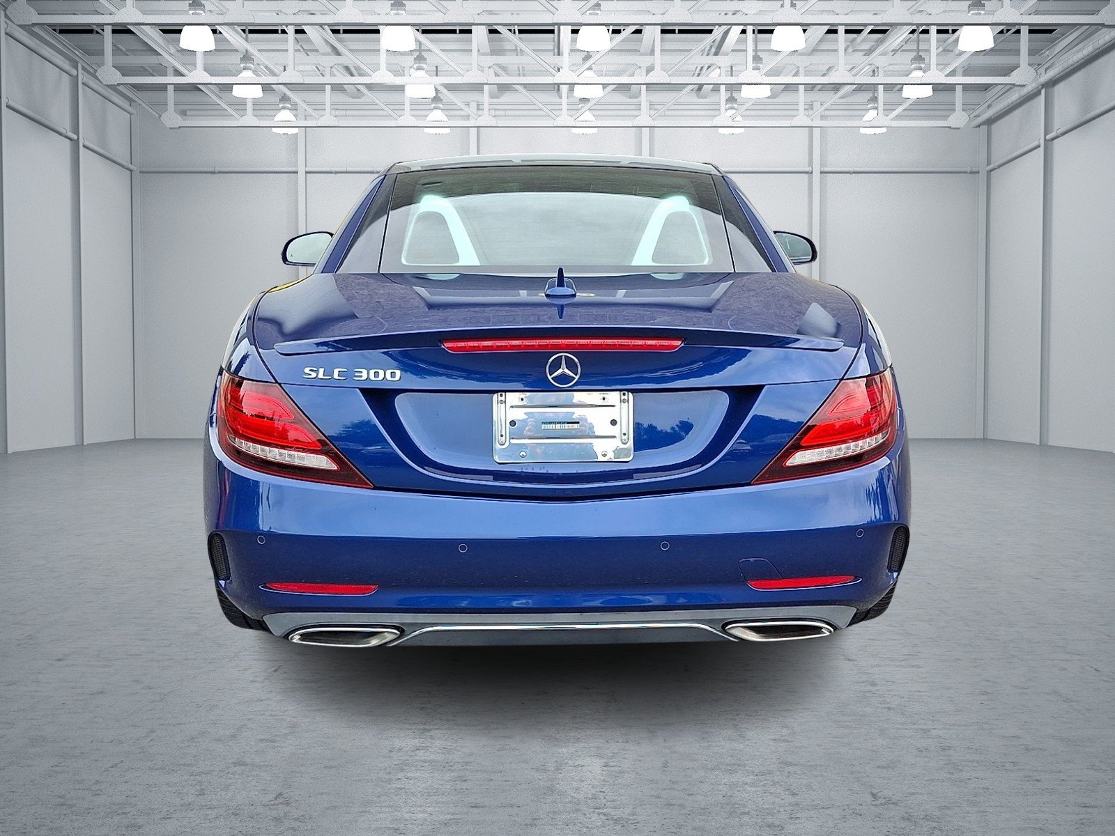Used 2017 Brilliant Blue Metallic Mercedes-Benz  image 5