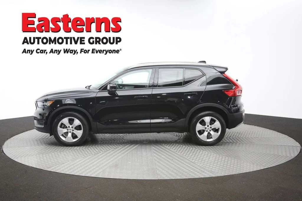 Used 2019 Black Volvo Momentum image 58