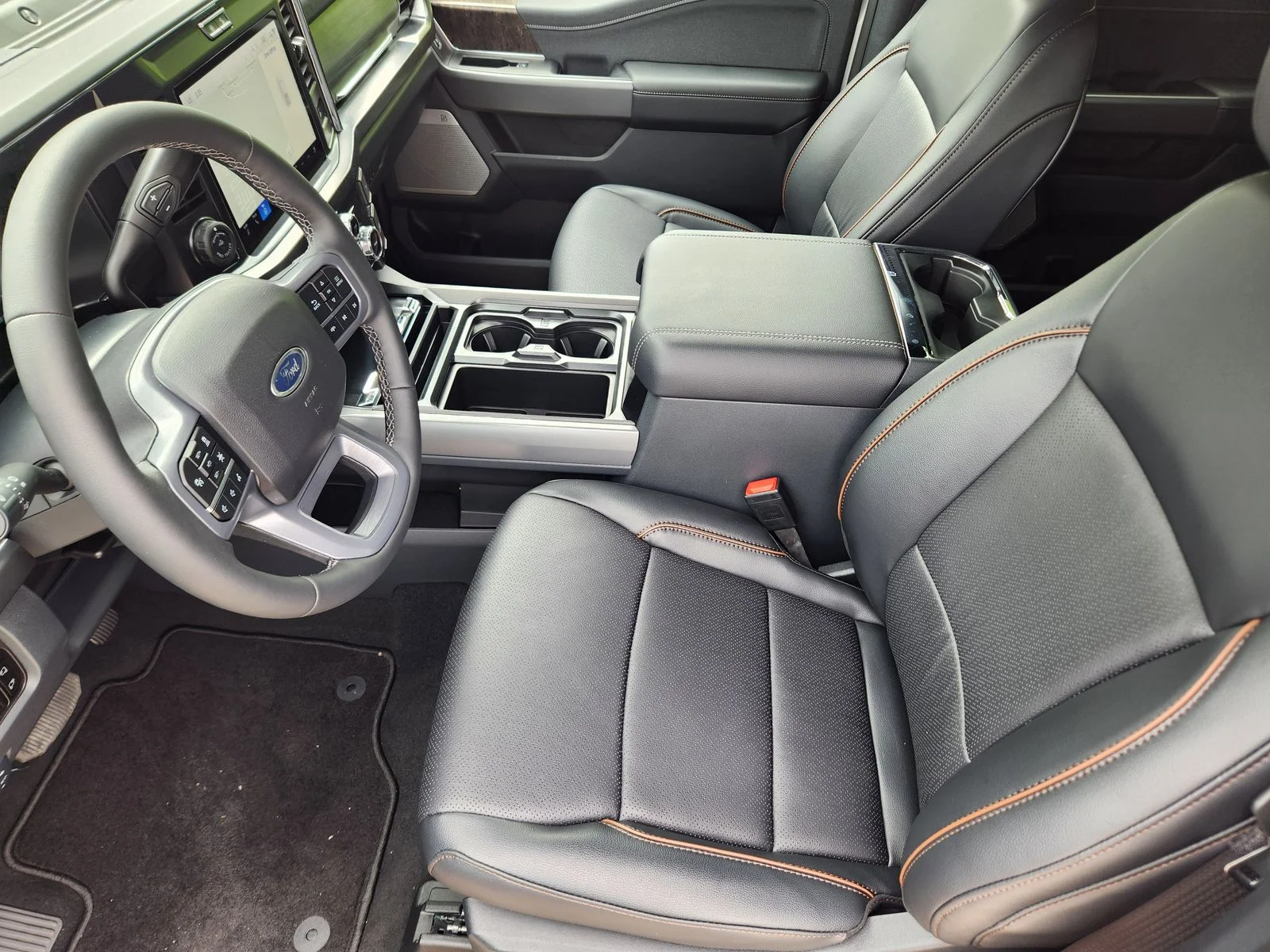 New 2026 Star White Metallic Tri-Coat Ford F-250® Lariat® image 9