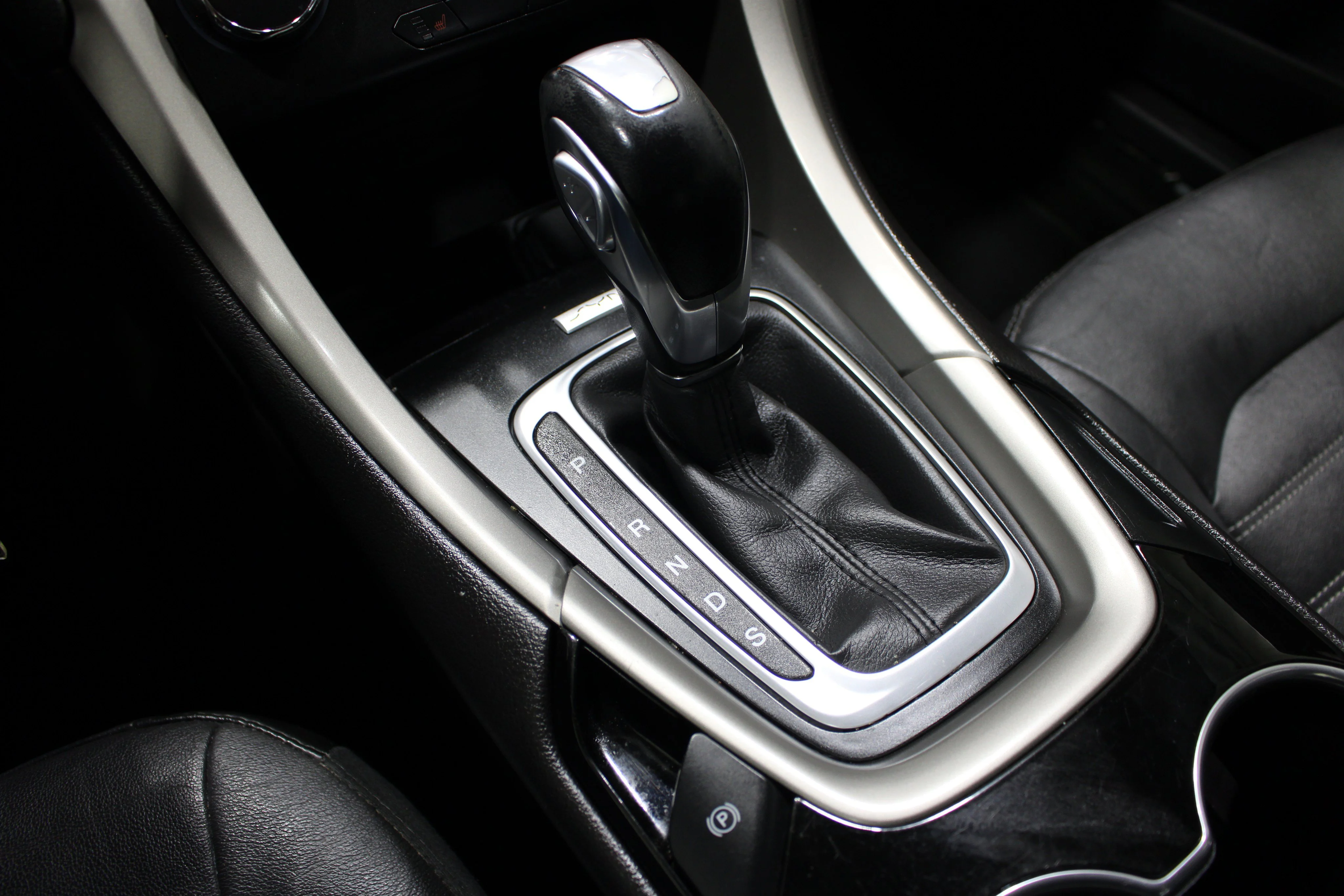 2016 Ford Fusion SE - Photo 16