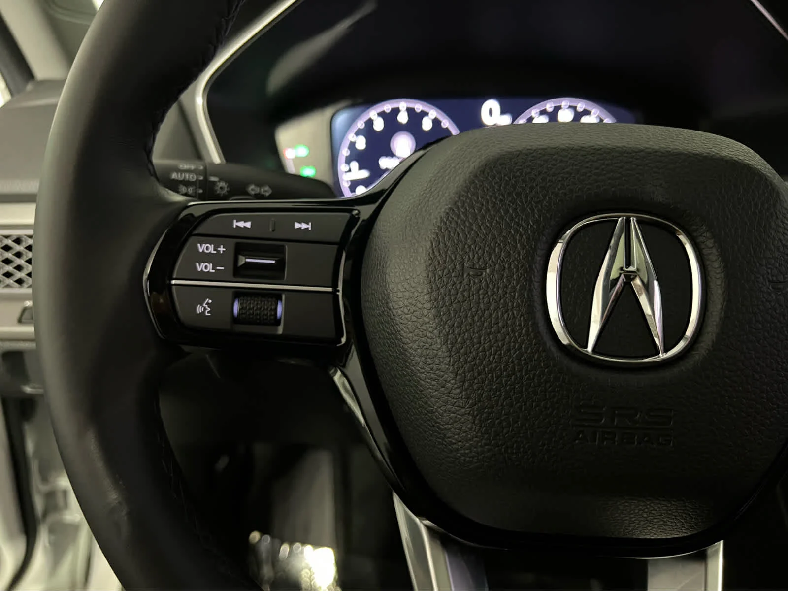 Used 2026 Platinum White Pearl Acura  image 19