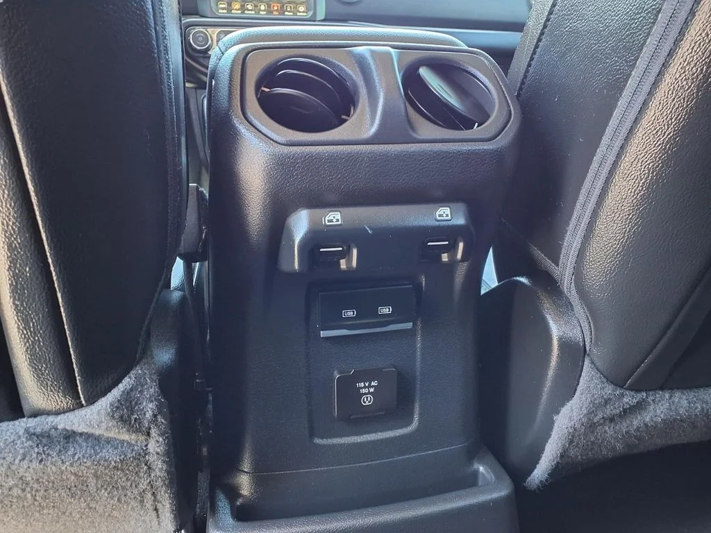 Used 2022 Black Jeep Unlimited Sahara image 24