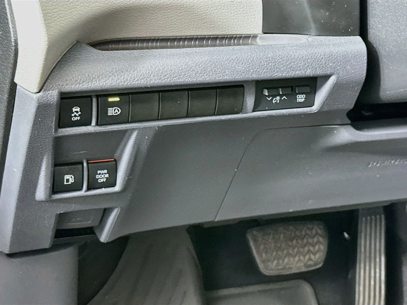 Used 2022 Midnight Black Metallic Toyota Limited image 10