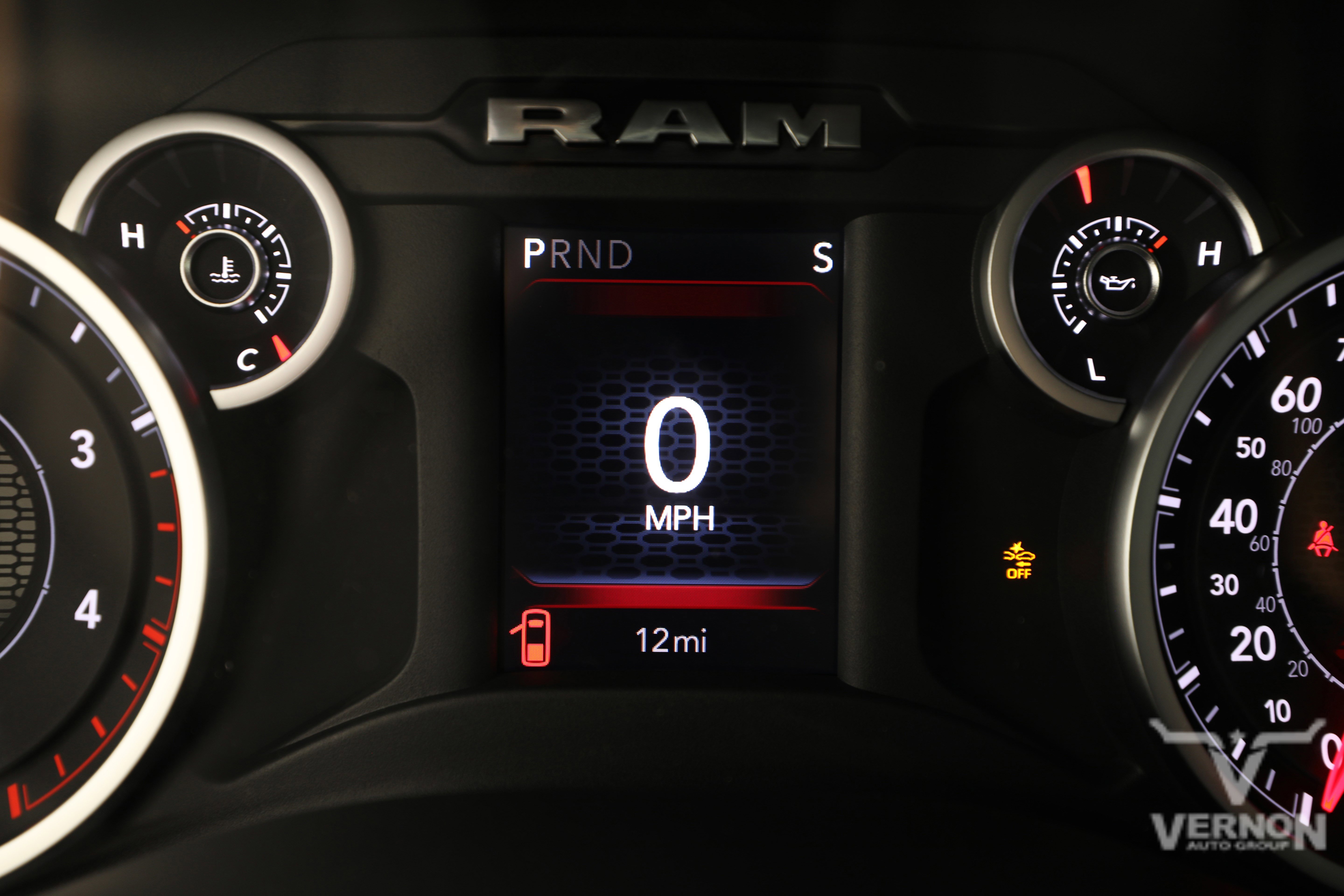 New 2026 Diamond Black Crystal Pearlcoat Ram N image 20