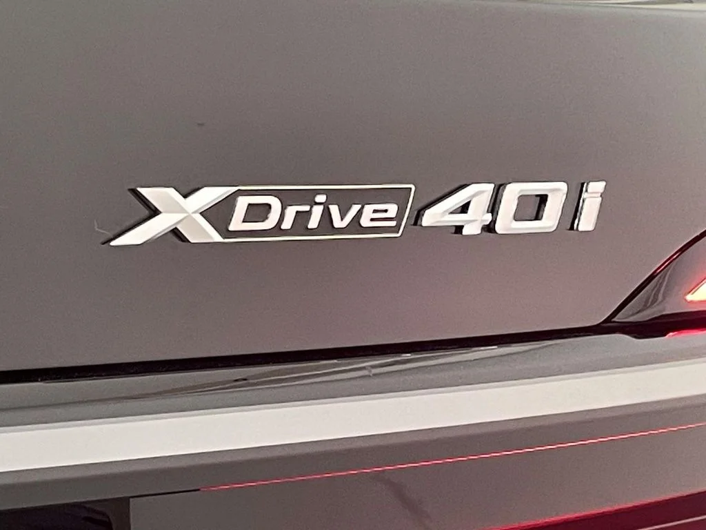 New 2027 Black BMW xDrive40i image 11