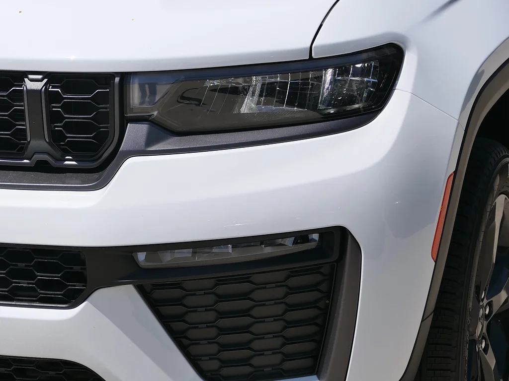 New 2026 Bright White Clear Coat Jeep Limited 4x4 image 7