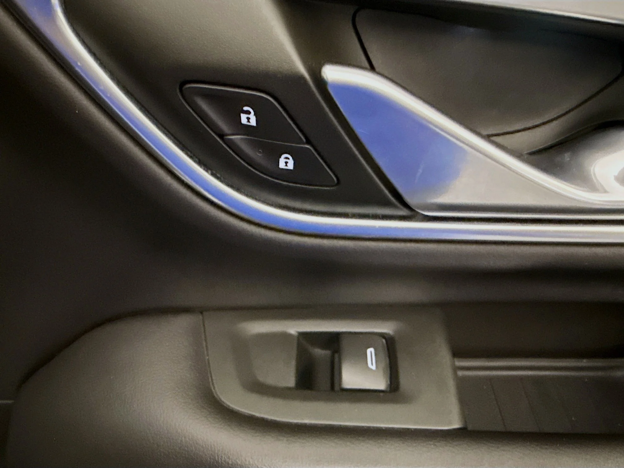 Used 2022 Summit White Chevrolet LT image 27