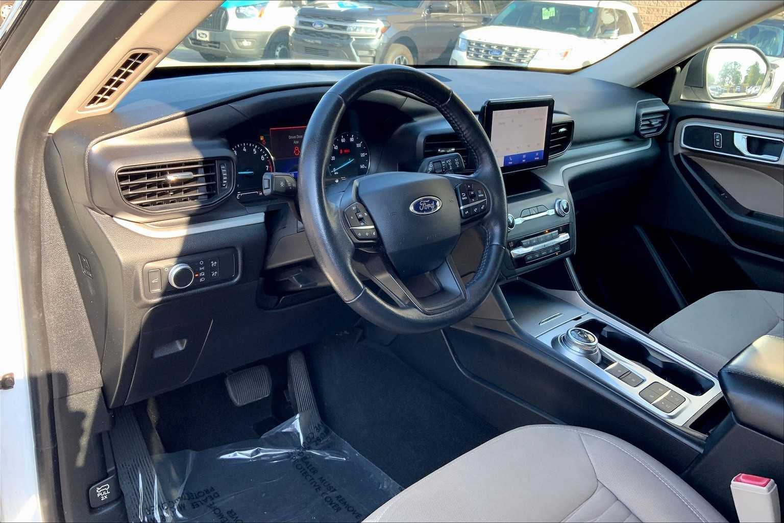 Used 2020 Oxford White Ford XLT image 16