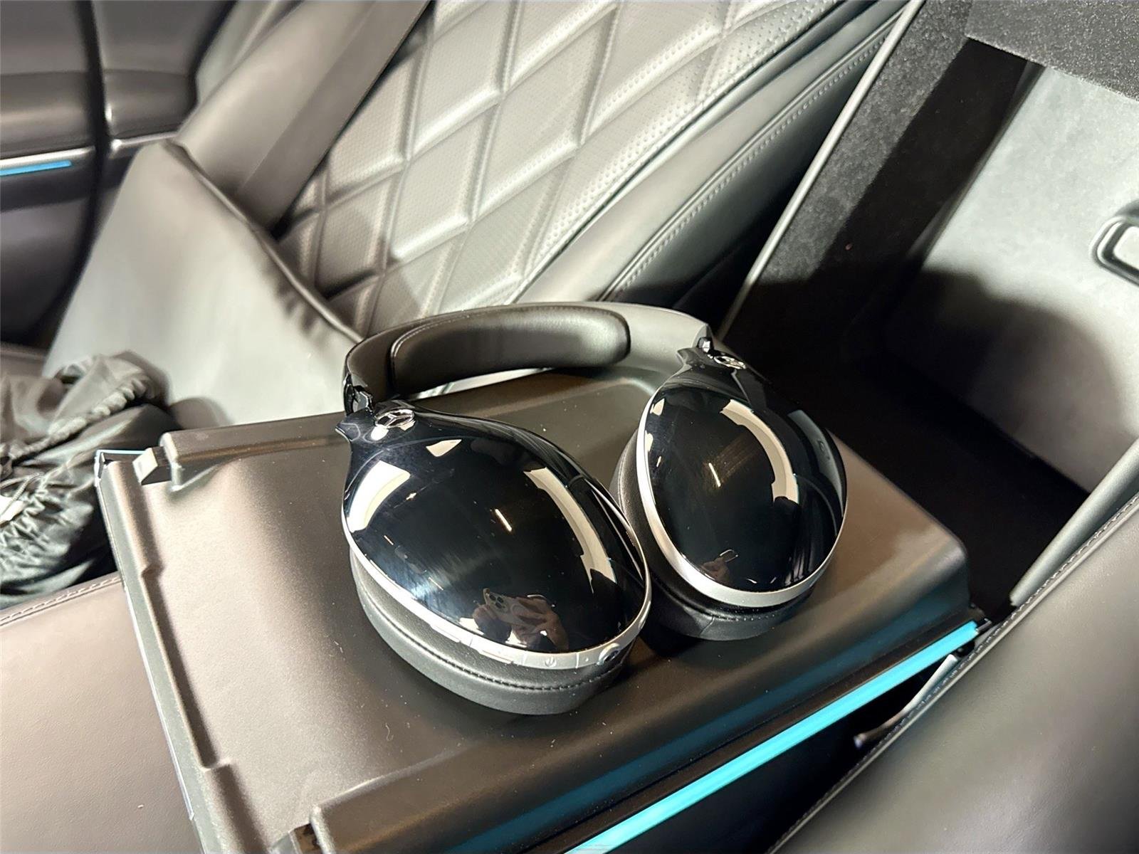 Used 2022 Black Mercedes-Benz Maybach S 580 | Exec Seating | Rear TVs image 29