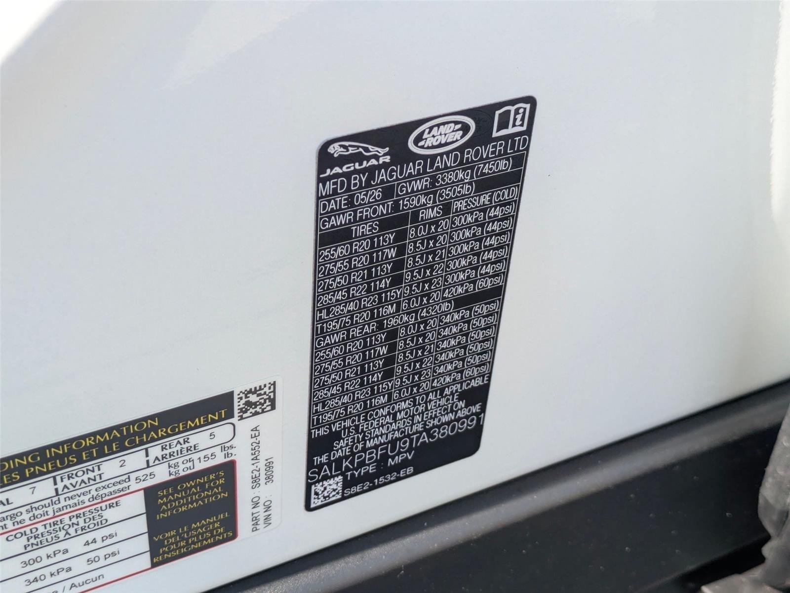 New 2026 Fuji White LAND ROVER SE 7 Seats image 39
