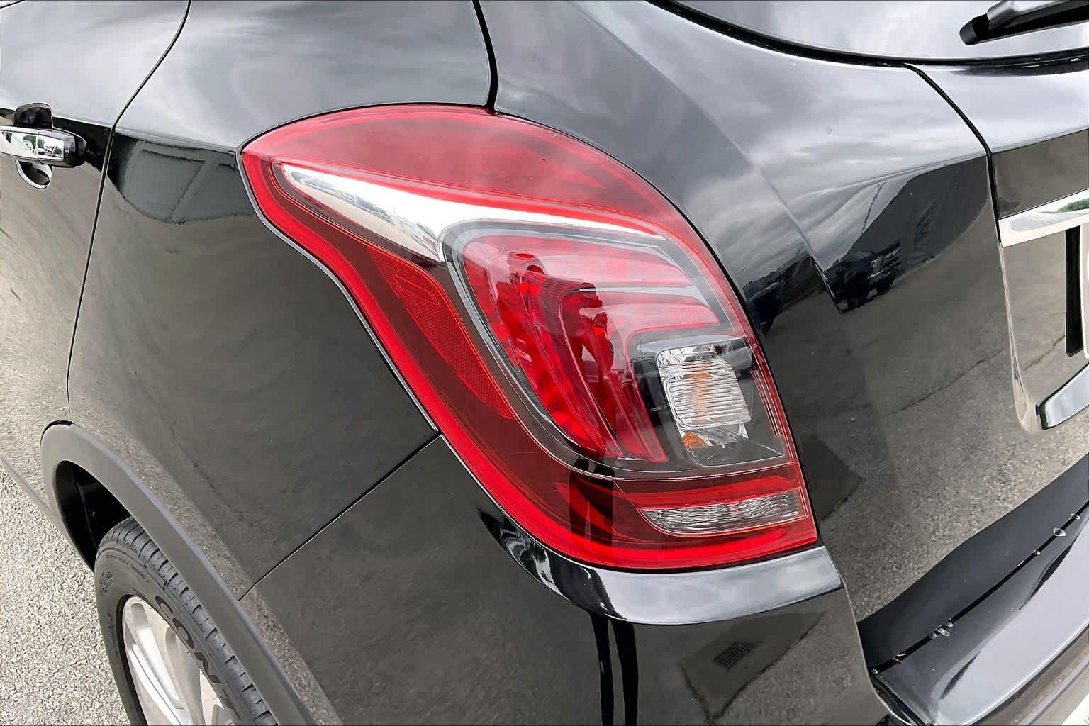 Used 2020 Ebony Twilight Metallic Buick Preferred image 27