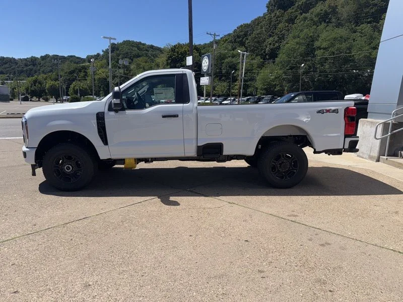 New 2025 White Ford XL image 4