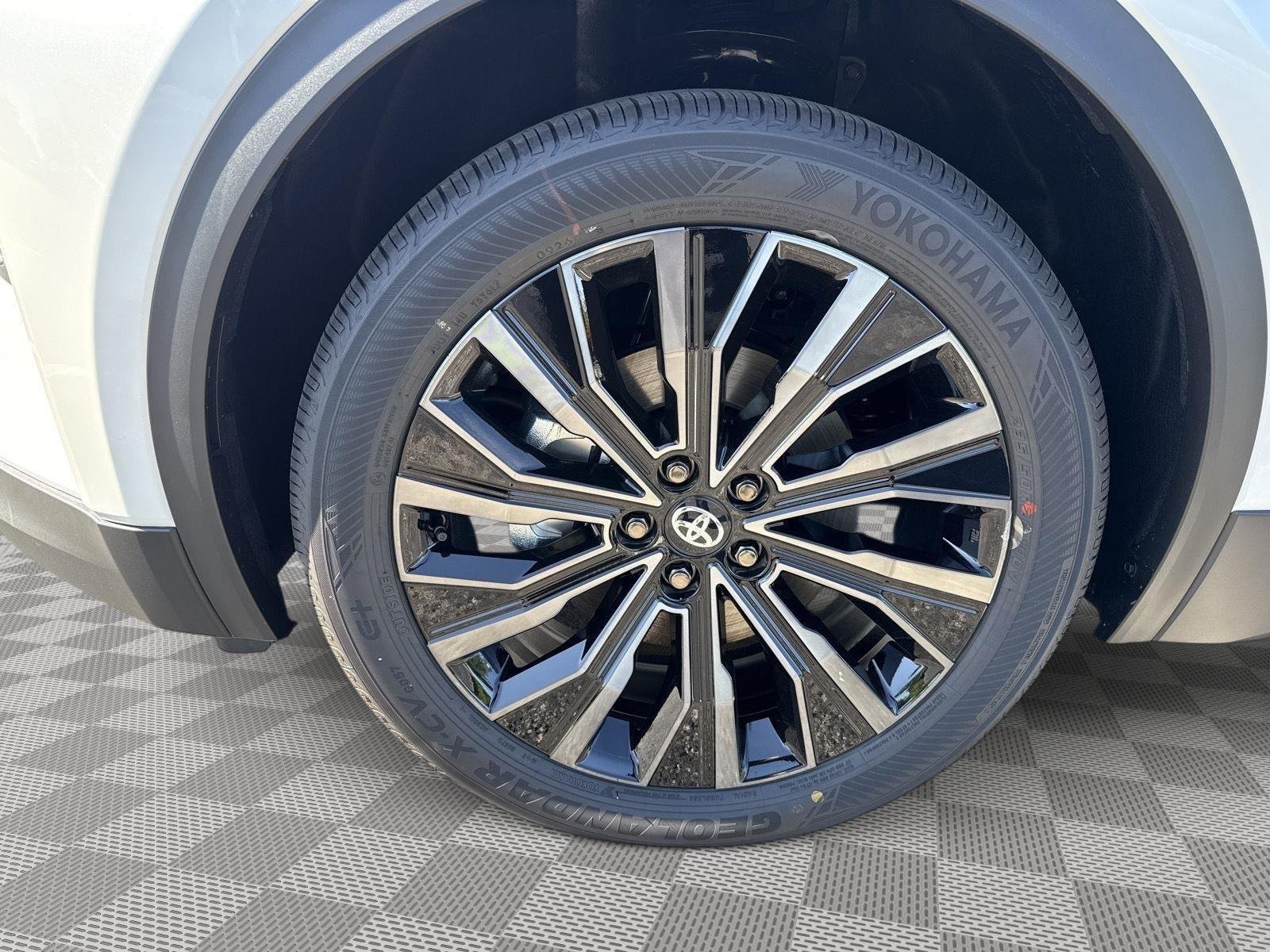 New 2026 Wind Chill Pearl <sup>1</sup> Toyota  XSE image 19