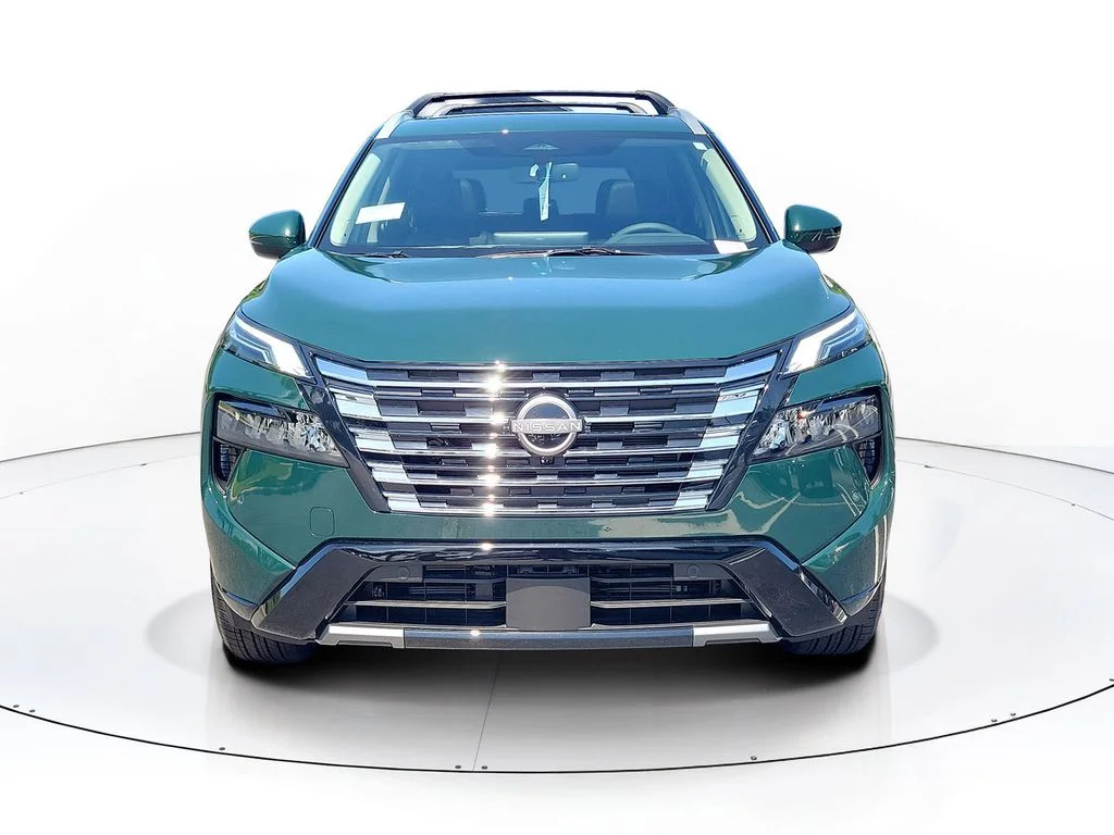 New 2026 Black Nissan Platinum image 3