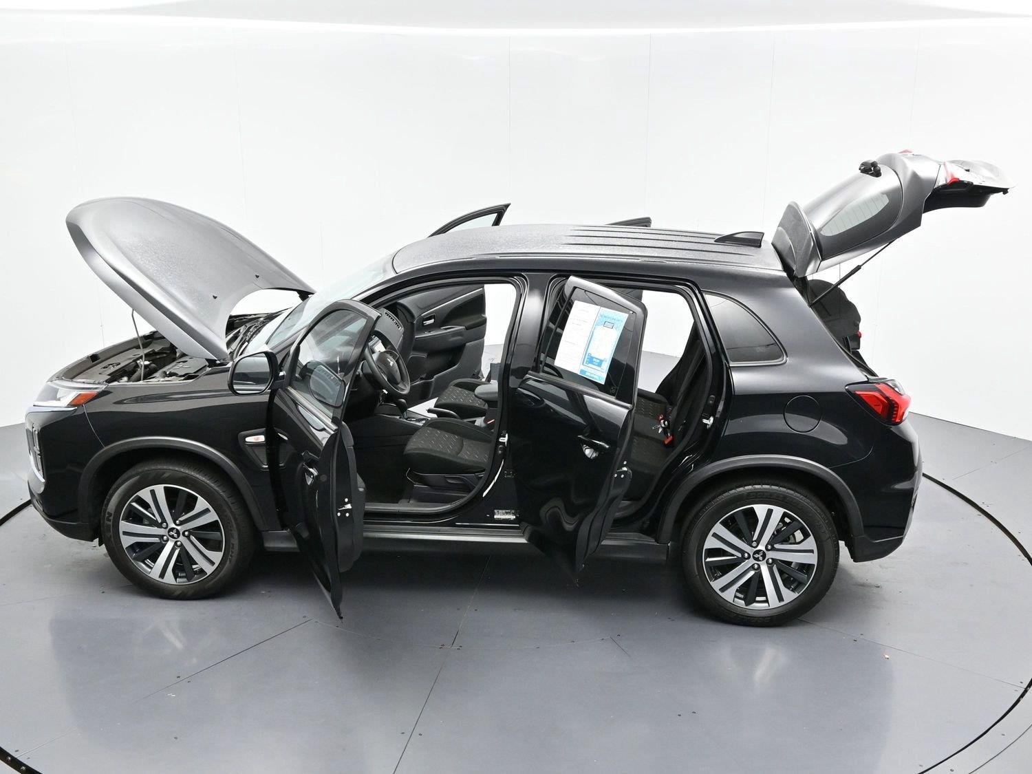 Used 2023 Labrador Black Pearl Mitsubishi ES image 35