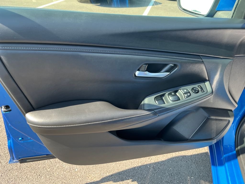 Used 2025 Blue Nissan SV image 11