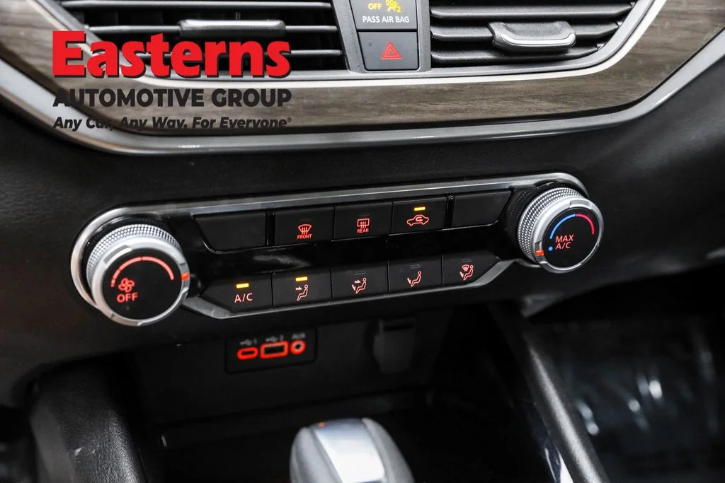 Used 2024 Silver Nissan 2.5 SV image 20