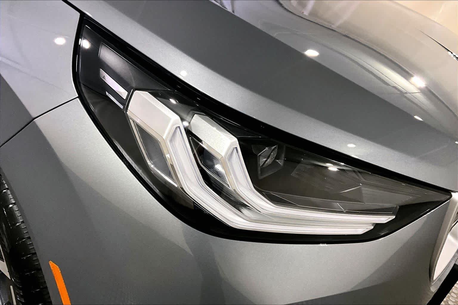 Used 2026 Skyscraper Grey Metallic BMW 30 xDrive image 25