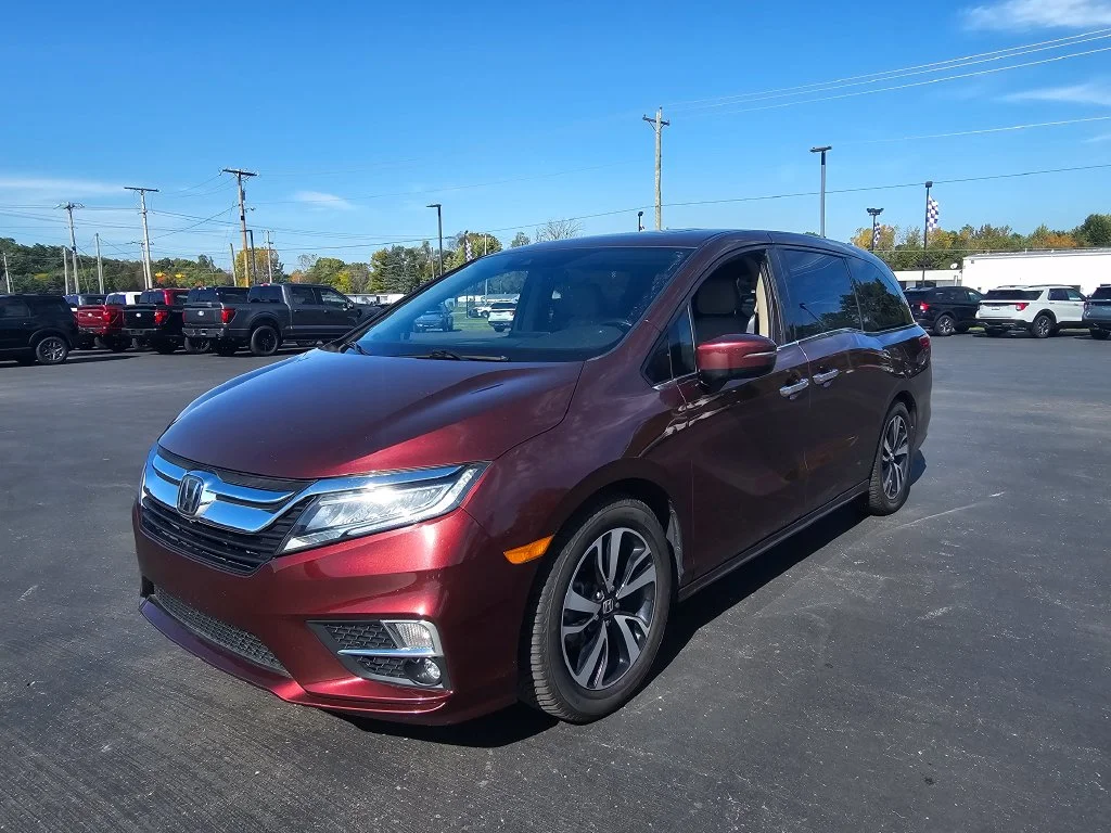 Used 2018 Deep Scarlet Pearl Honda Elite image 10