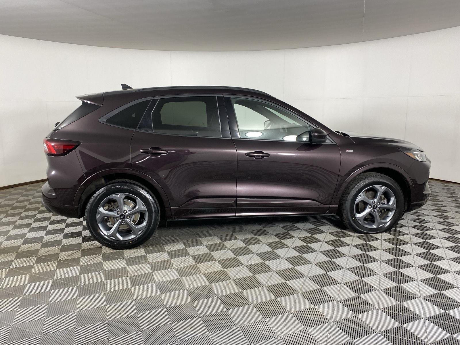 Used 2023 Cinnabar Red Ford ST-Line Select image 11