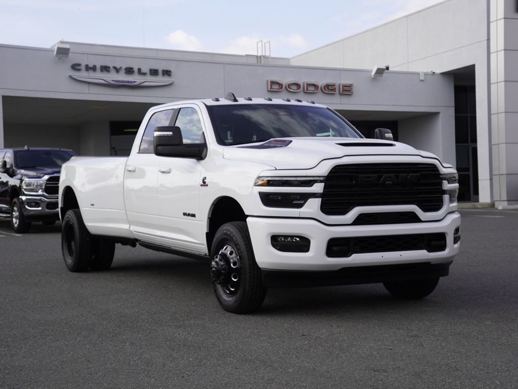 New 2026 Bright White Clear-Coat Exterior Paint RAM Laramie image 1
