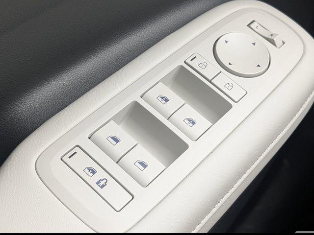 New 2026 White Hyundai SEL image 26