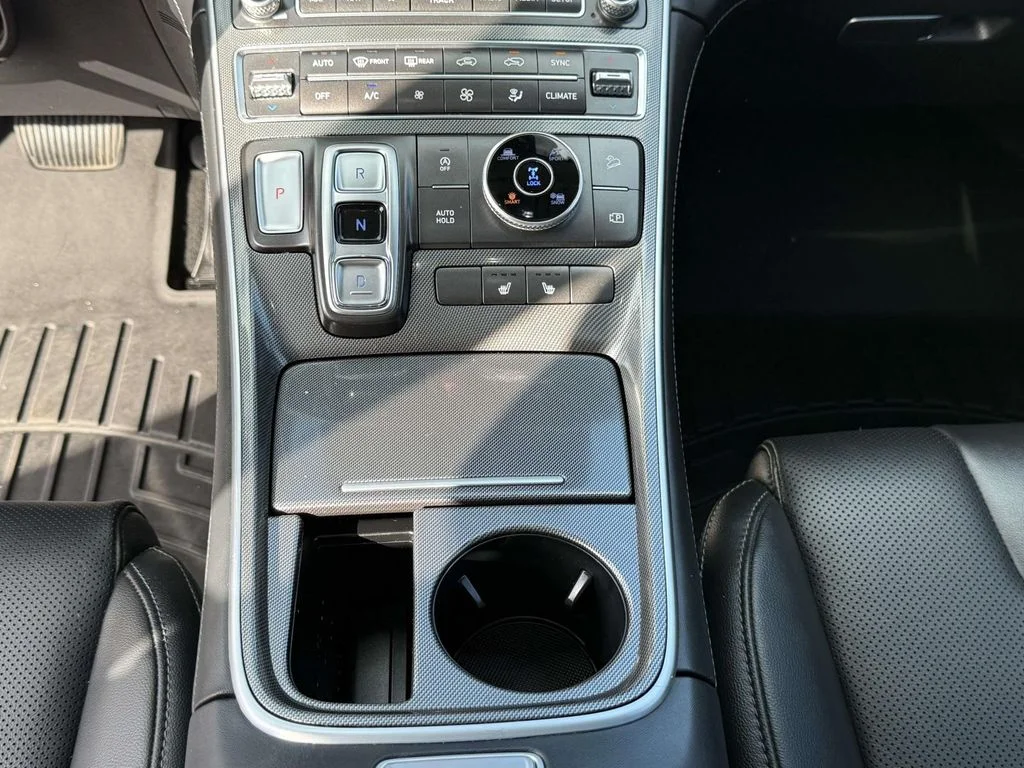 Used 2023 Silver Hyundai SEL image 21