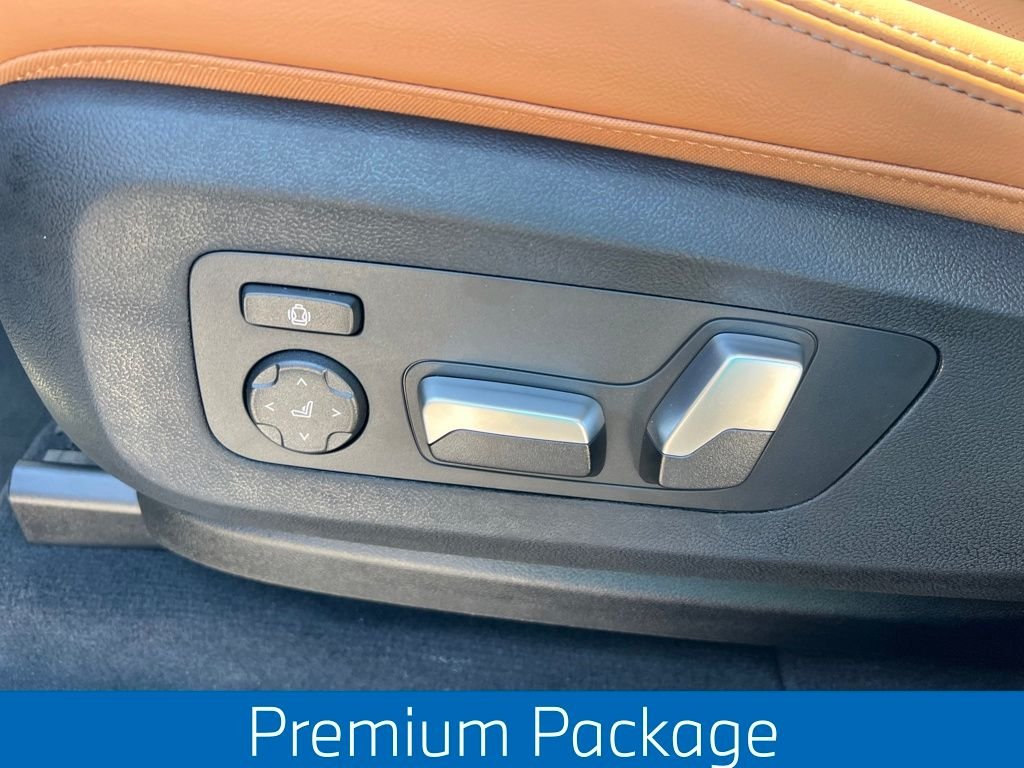 Used 2026 Gray BMW xDrive40i image 7