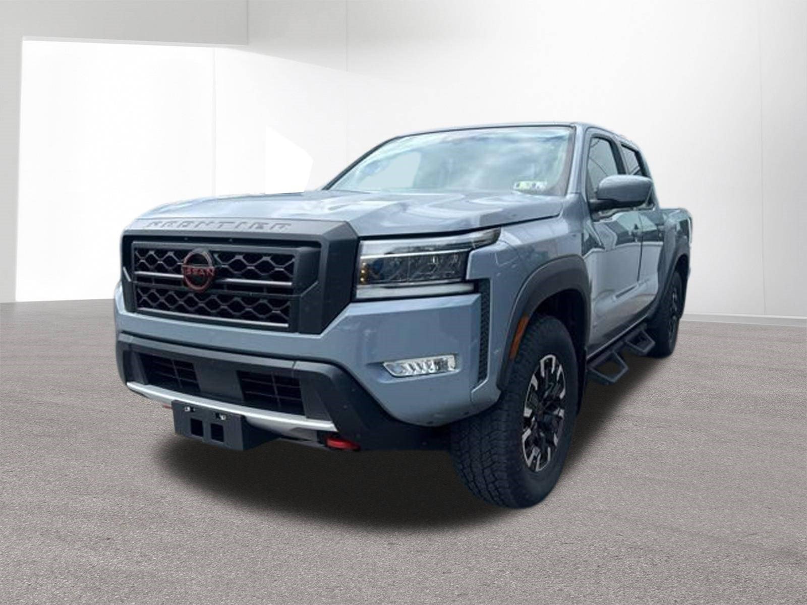 Used 2023 Boulder Gray Pearl Nissan PRO-4X image 4