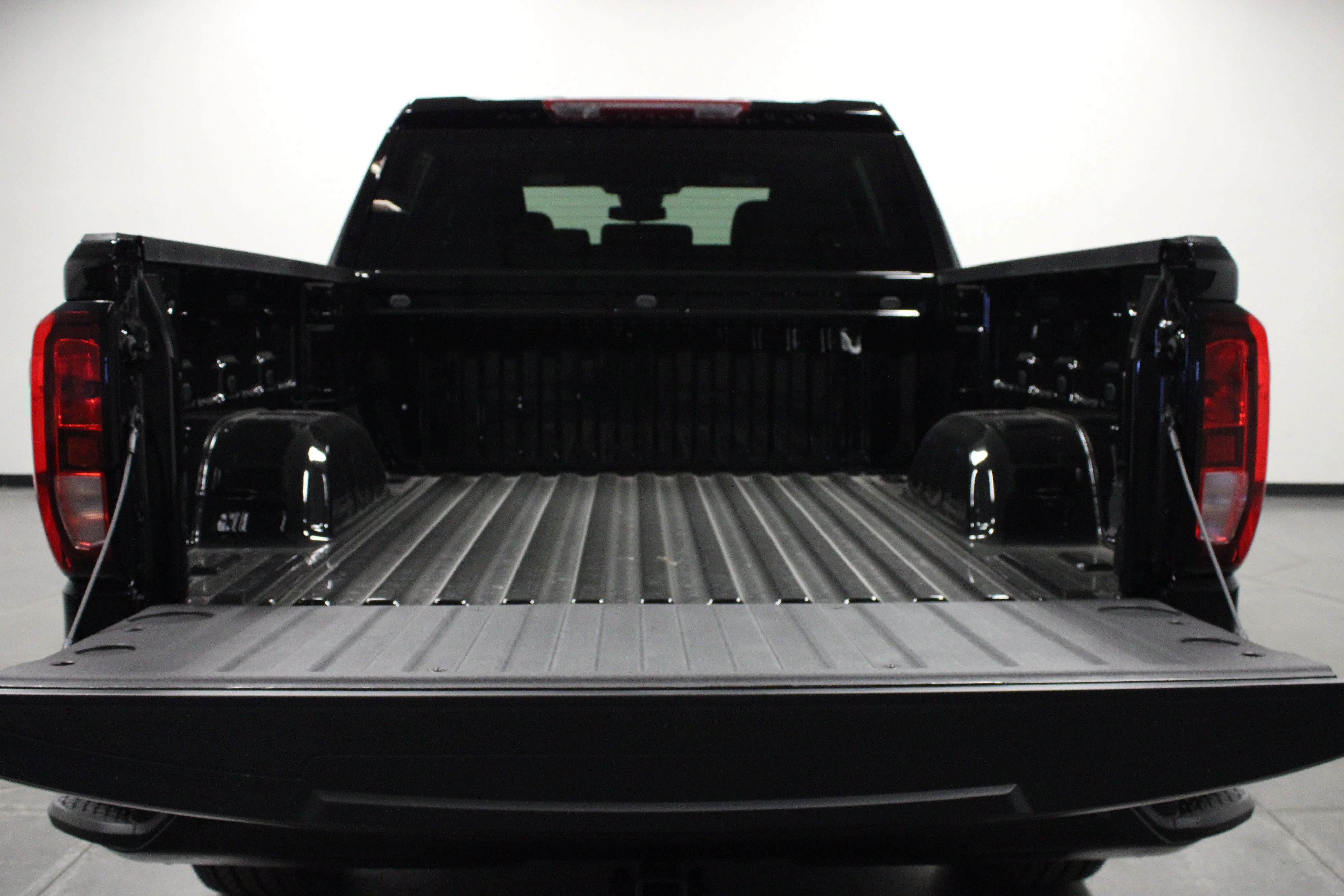 New 2026 Onyx Black GMC Elevation image 14