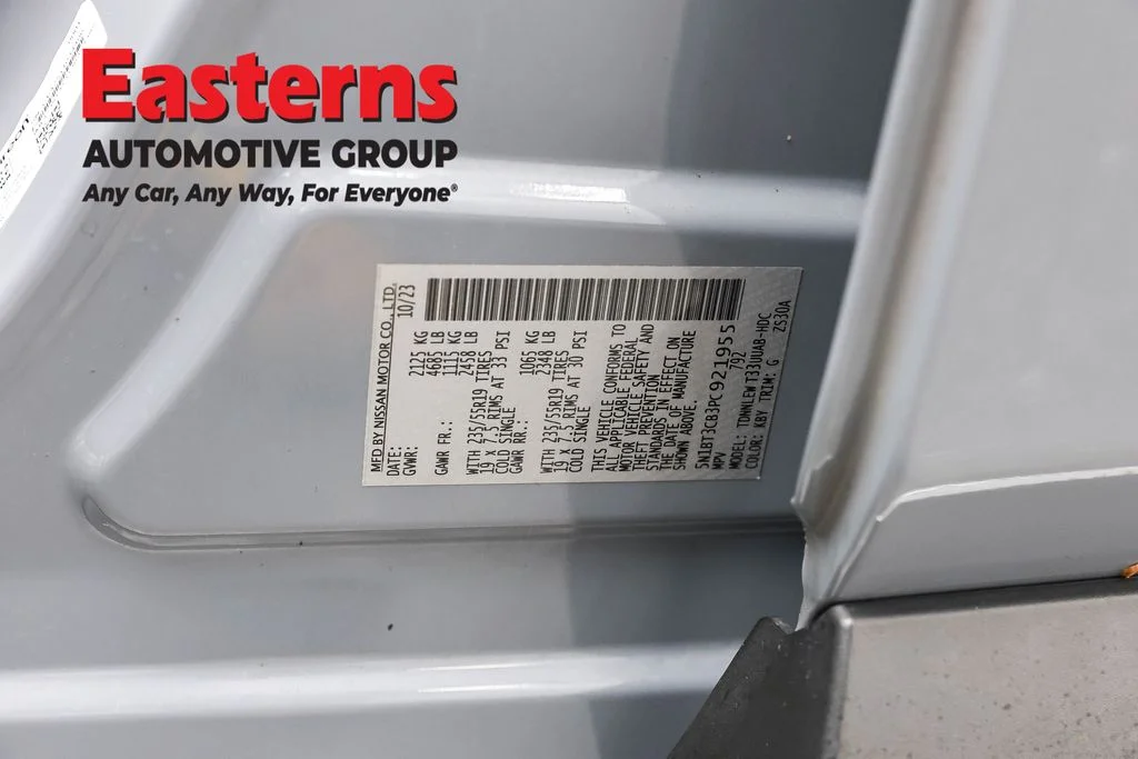 Used 2023 Gray Nissan SL image 34