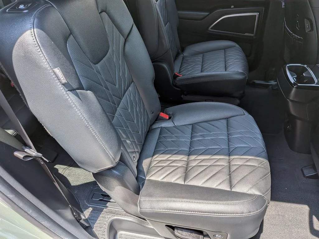 Used 2024 Green Kia EX X-Line image 31