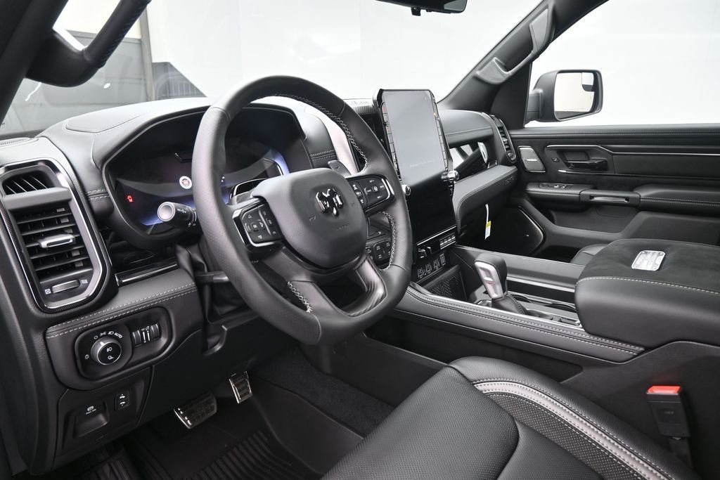New 2026 Diamond Black Crystal Pearl-Coat Exterior Paint RAM RHO image 19