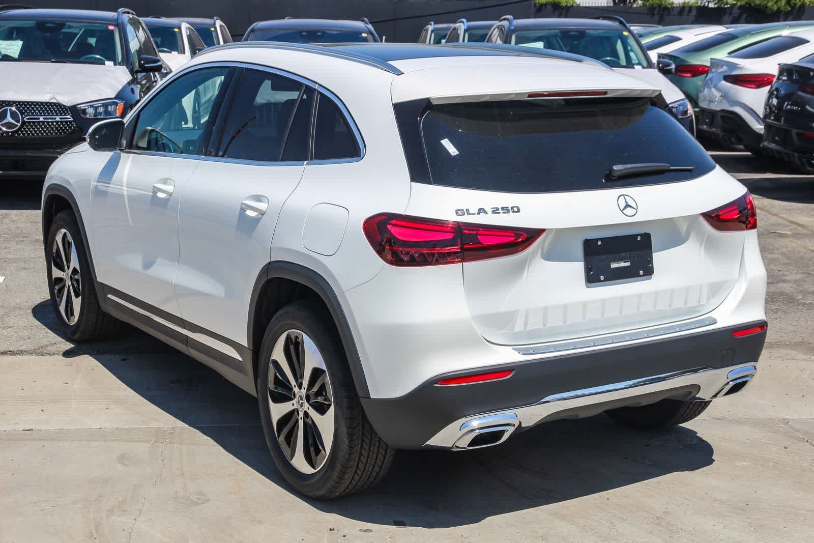 New 2026 Polar White Mercedes-Benz GLA 250 image 6