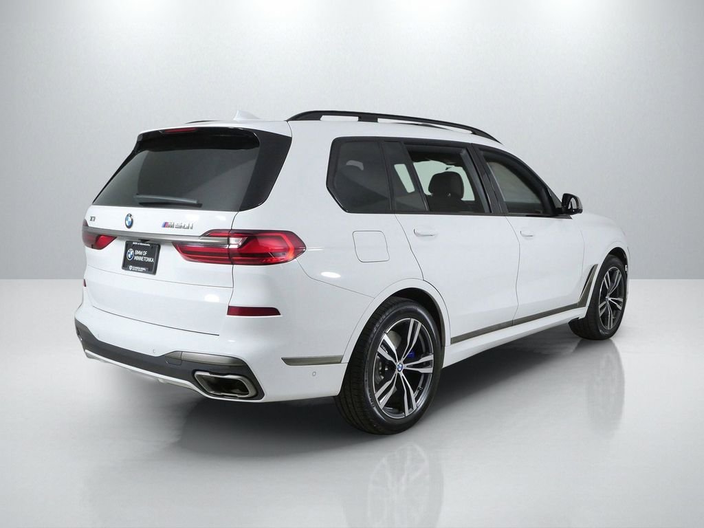 Used 2022 Alpine White BMW M50i image 10